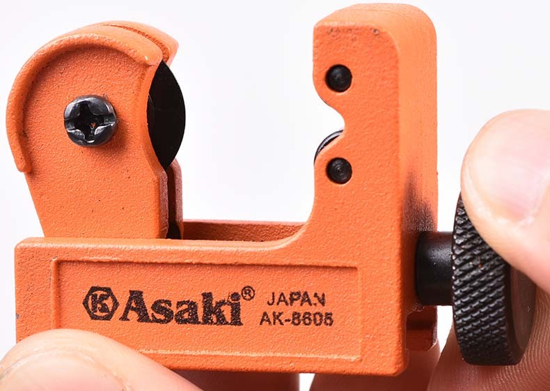 3-22mm 합금 강철 회전하는 소형 관 관 절단기 AK-8605