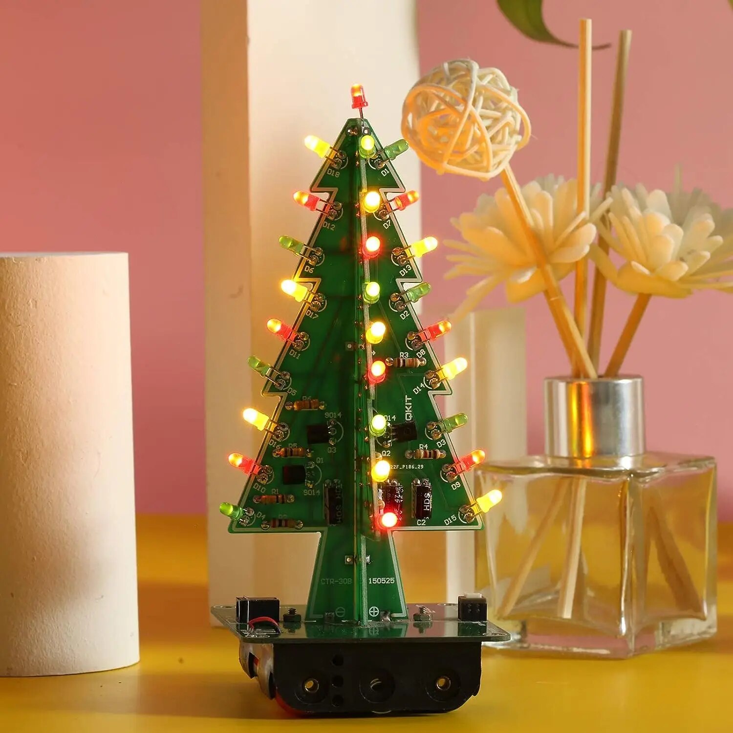 DIY 전자 키트 크리스마스 트리 납땜 프로젝트 연습 LED 깜박이는 조명으로 3D 크리스마스 스템 교육용 선물 3 가지 색상 [DIY-180]